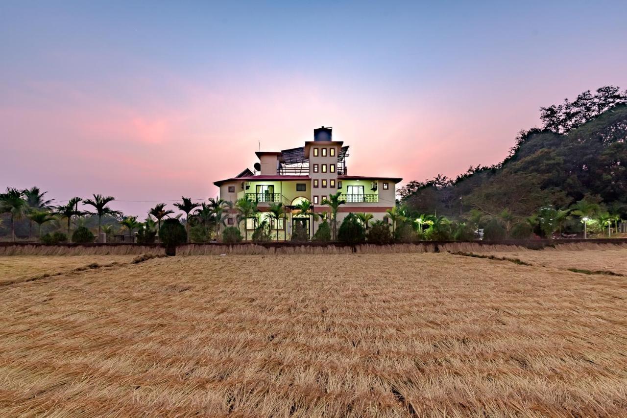 Saffronstays Ocean Breeze, Guhagar Bagian luar foto